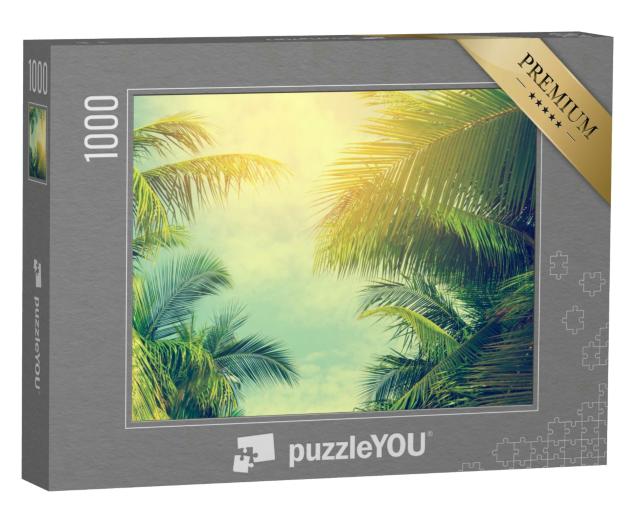 Puzzle 1000 Teile „Blick nach oben: Palmen unter blauem Himmel, vintage-getönt“