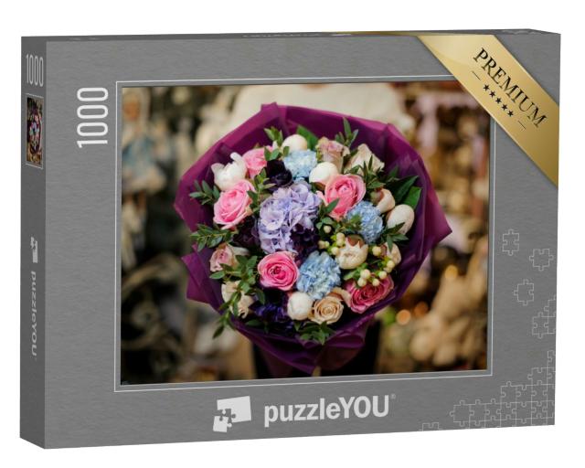 Puzzle 1000 Teile „Nahaufnahme eines prächtigen Blumenstraußes aus Hortensien und Pfingstrosen“