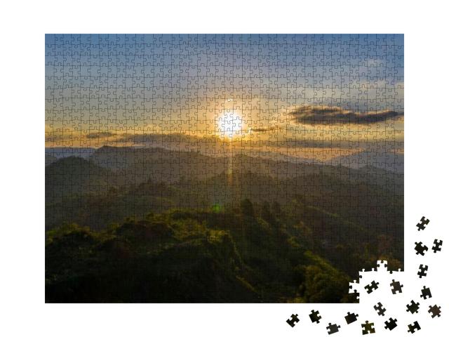 Puzzle 1000 Teile „Sonnenuntergang in den Bergen“