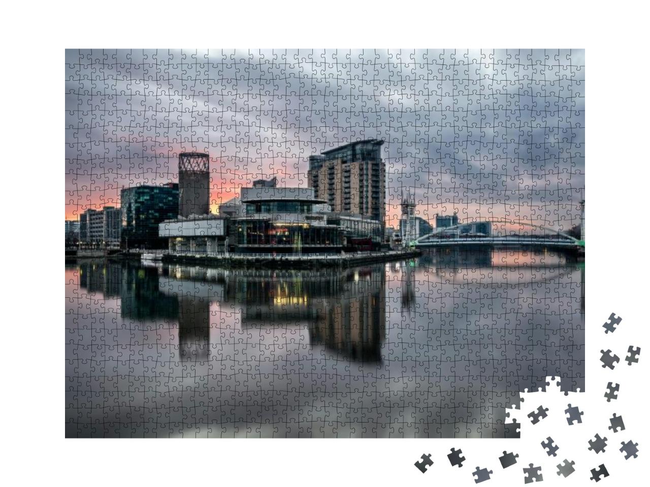 Puzzle 1000 Teile „Ruhiger Morgen über den Salford Quays, Manchester“
