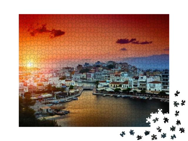 Puzzle 1000 Teile „Agios Nikolaos, eine malerische Stadt auf Kreta, Bucht von Mirabello“