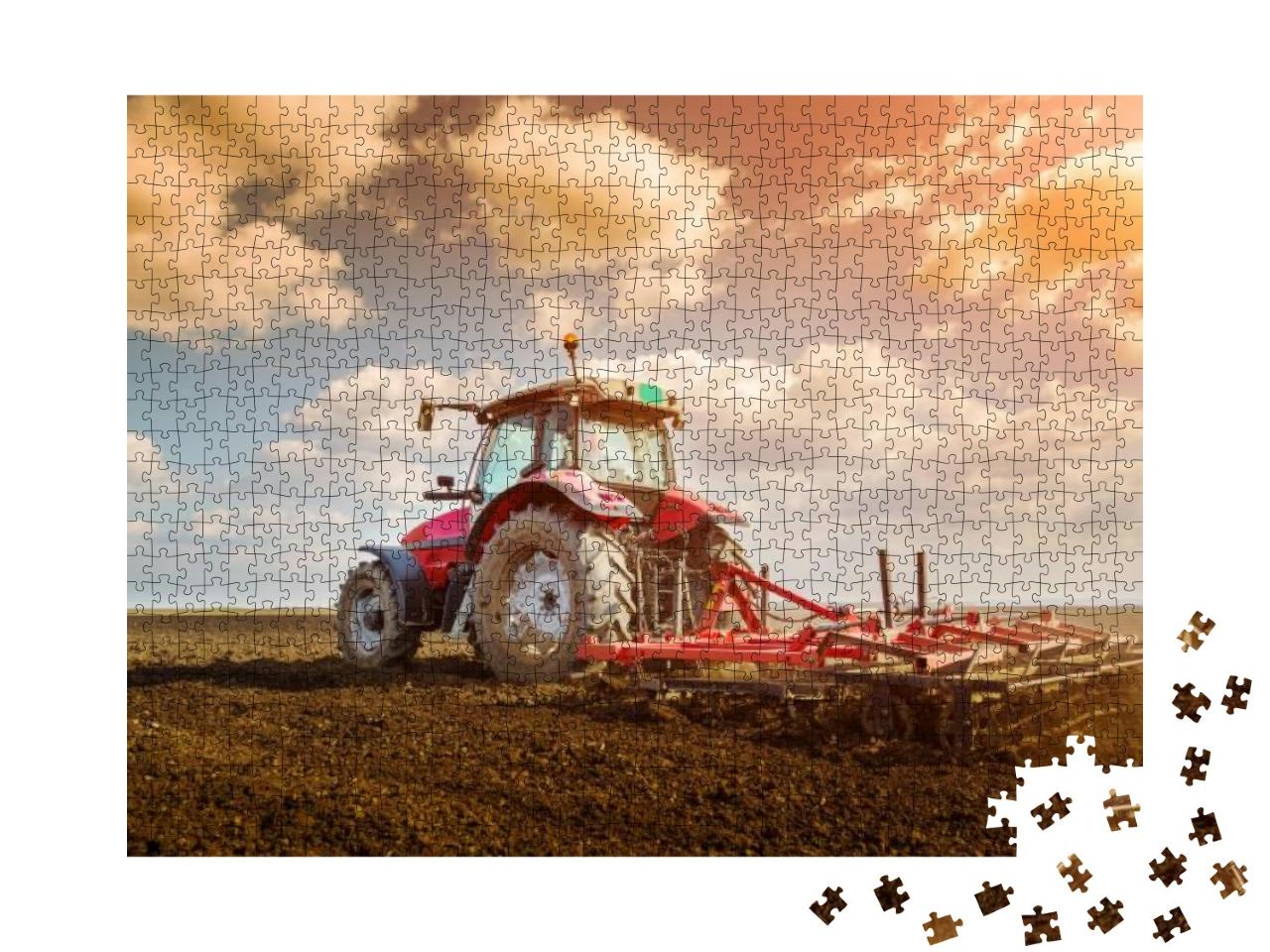 Puzzle 1000 Teile „Arbeit auf dem Land: Bodenvorbereitung mit Saatbettkultivator, Traktor“