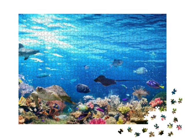 Puzzle 1000 Teile „Unterwasser-Szene mit Korallenriff, Fischen, Haien, Schildkröte und Manta“