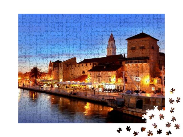 Puzzle 1000 Teile „Altstadt von Trogir in Dalmatien, Kroatien bei Nacht.“