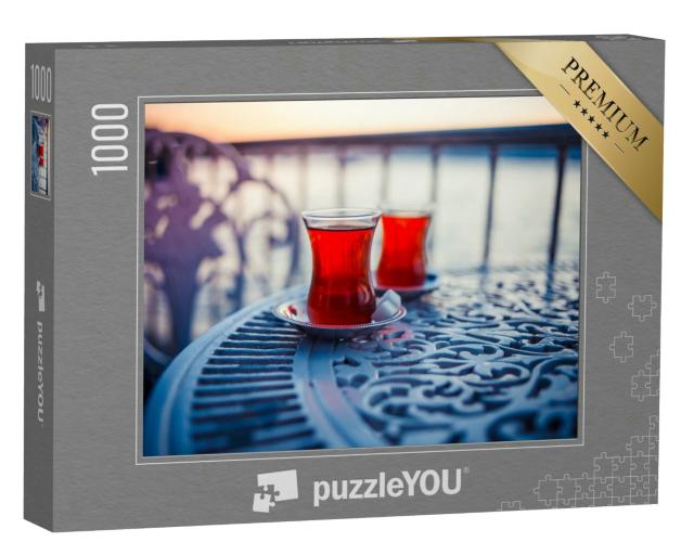 Puzzle 1000 Teile „Türkischer Tee am Bosporus, Istanbul, Türkei“