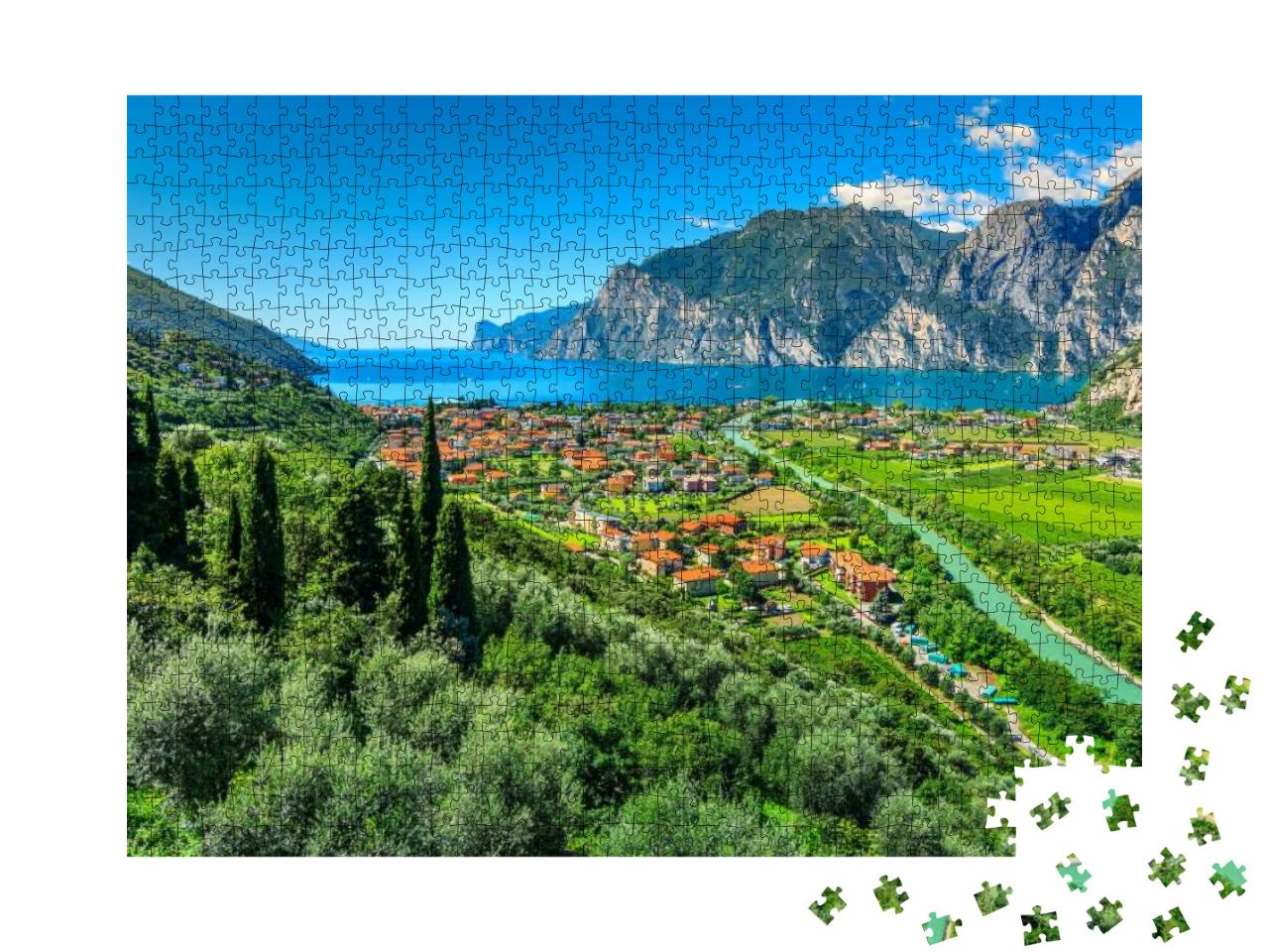 Puzzle 1000 Teile „Gardasee und Fluss Sarca bei Torbole, Italien“