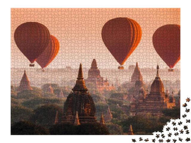 Puzzle 2000 Teile „Heißluftballon über der Ebene von Bagan am nebligen Morgen, Myanmar“