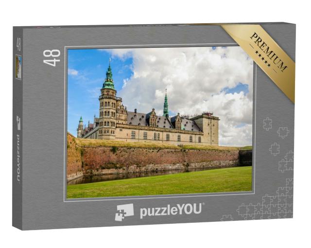 Puzzle 48 Teile „Panoramablick auf die Ziegelmauer um Schloss Kronborg in Helsingor“