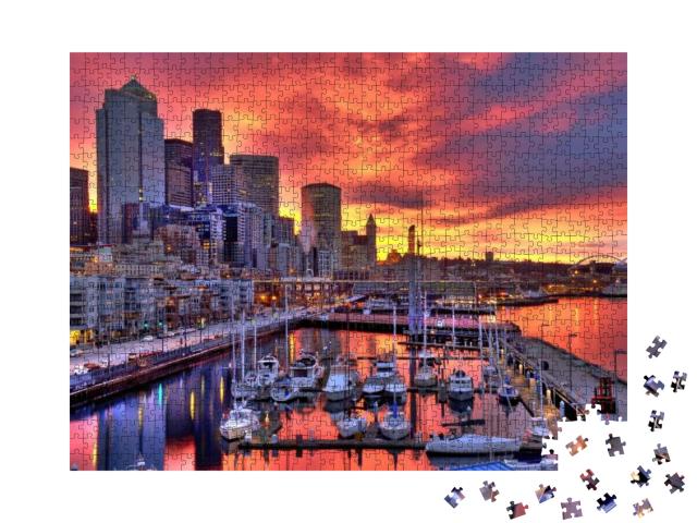 Puzzle 1000 Teile „Seattle: Glühender Sonnenaufgang über dem Hafengebiet von Pier-66“